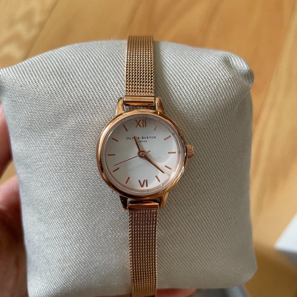 Olivia Burton white dial midi mesh watch in rose gold NWT